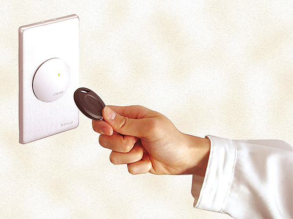 Security.  [Non-touch key] The Entrance, Adopted key contactless that can be unlocked by holding the key to the reader. This is useful when you have a luggage. (Same specifications)