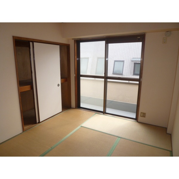 Other room space. 302 No. room