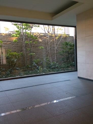 lobby. lobby / 2013 November shooting