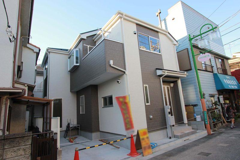 Local appearance photo. 2013 mid-November shooting