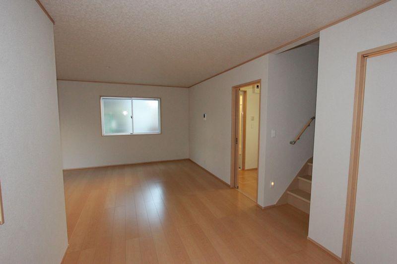 Living. The entire photo of living