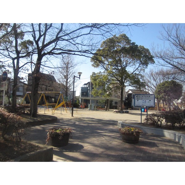 park. 897m until Yagochi Tennis Court (Park)