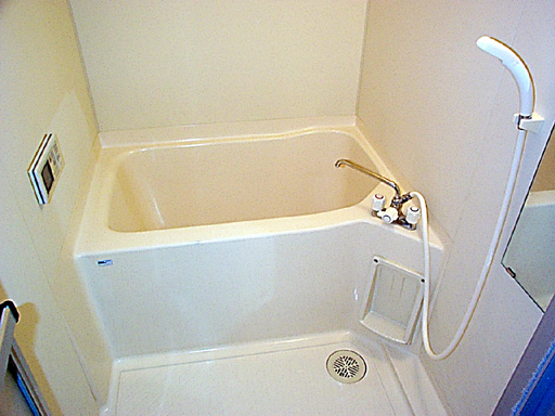 Bath. Add 炊式 hot water supply