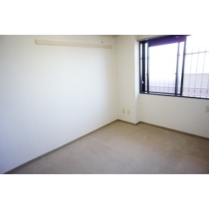 Living and room. Western style room 5.5 Pledge Storage Yes