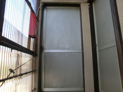 Entrance. Entrance door has become the sliding door.