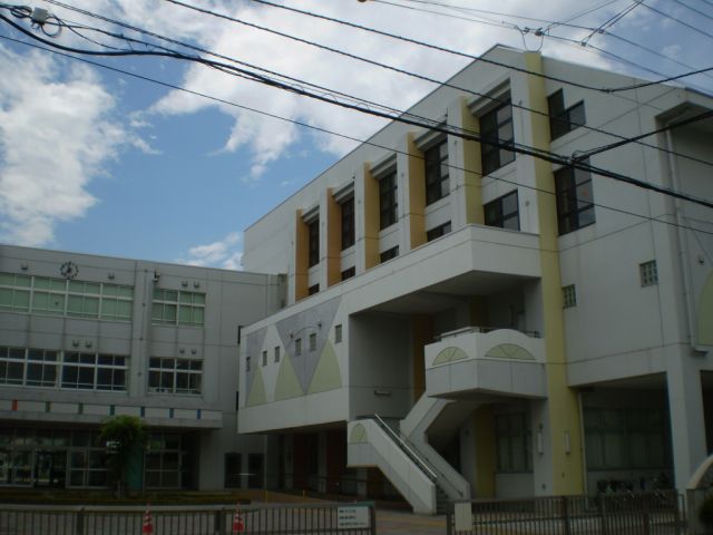 Primary school. Ward Higashikasai up to elementary school (elementary school) 460m