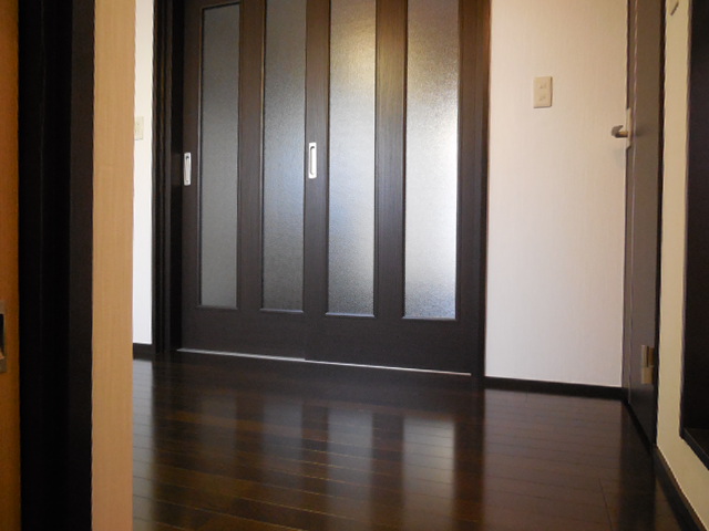 Living and room. DK viewed from the front door! 