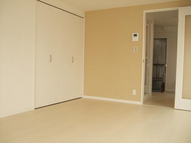 Living and room. Western-style 2