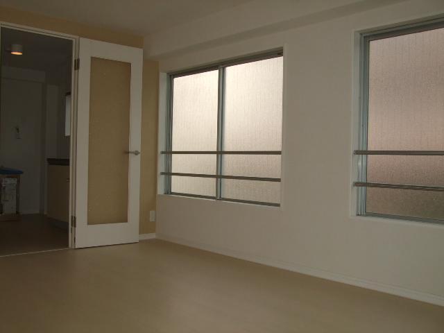 Living and room. Western-style 3