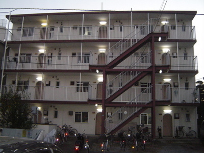 Entrance. All houses southwest direction