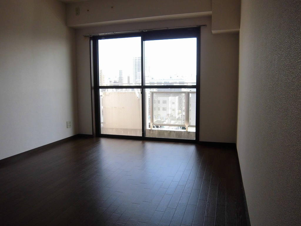 Toilet. Western-style 6 Pledge