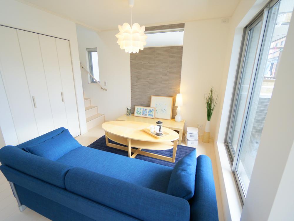 Living. There is also a large-capacity storage in the living room, Day can be accommodated to hide, such as supplies. Clean living ・ You can achieve the dining.