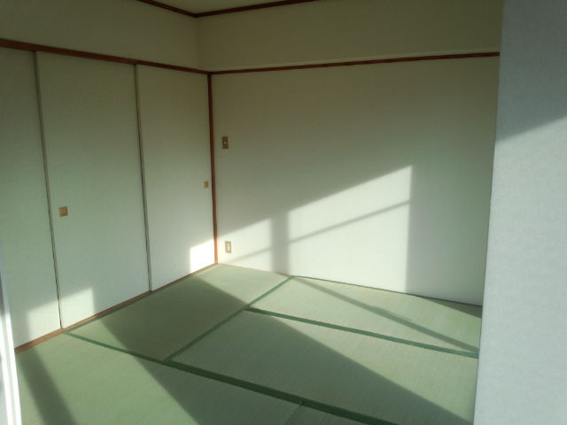 Other room space. Japanese-style room 6 quires