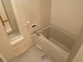 Bath. Reheating with bus