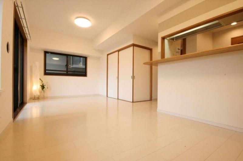 Living. Living 11.2 Pledge, We are living with a spacious and has a feeling of opening.