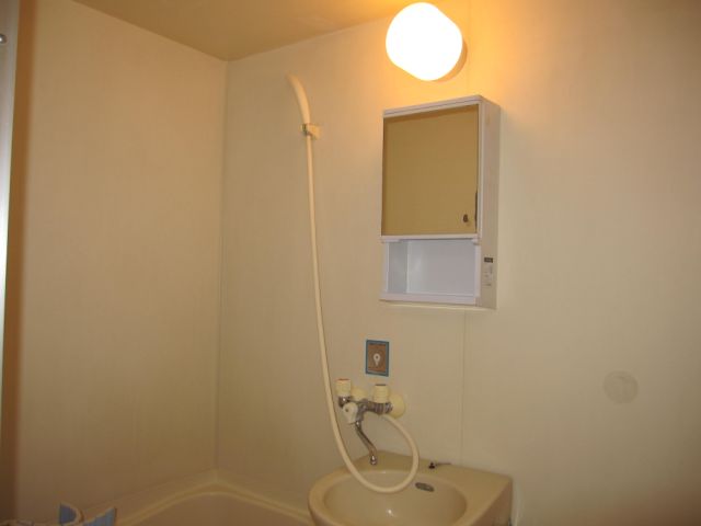 Other Equipment. Entrance chime