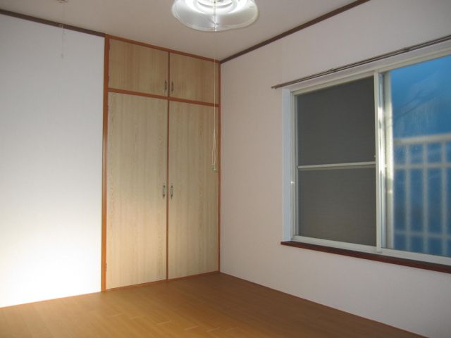 Living and room. Kitchen