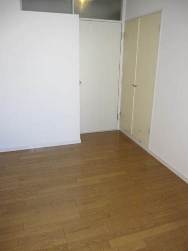 Other room space. Western-style about 4.7 tatami