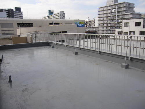 Balcony. Spacious roof balcony