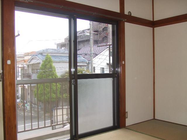 Living and room. Japanese-style room 2