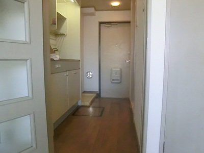 Kitchen. Kitchen space.