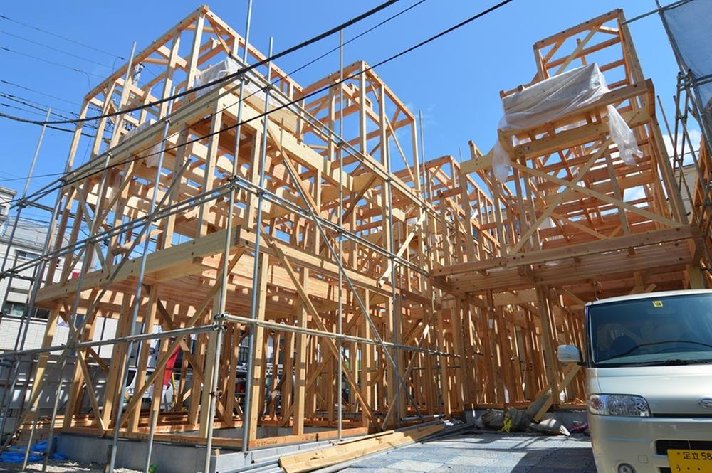 Construction ・ Construction method ・ specification.  [Conventional method of construction] ● In the East leaf, House construction ・ Our carpenter aiming their sales we have made a home with great Building 1 1 Totamashi. The distance between the after-sales maintenance, etc. also carpenters close you can respond quickly.
