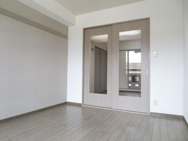 Living and room. Western-style 2