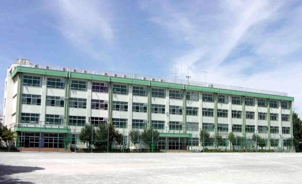 Junior high school. Minamikasai junior high school Walk about 7 minutes