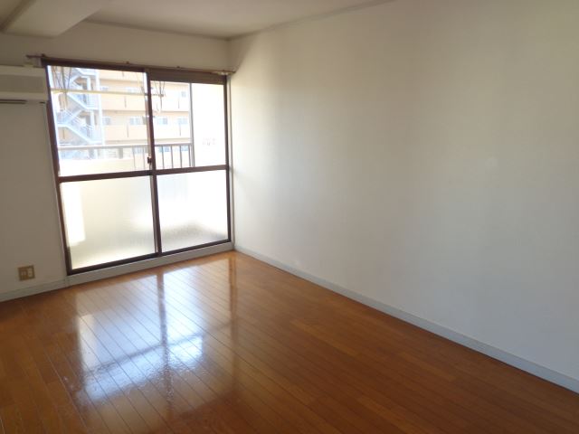 Living and room. Western-style room