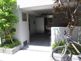 Entrance. auto lock ・ Women peace of mind with a TV interphone