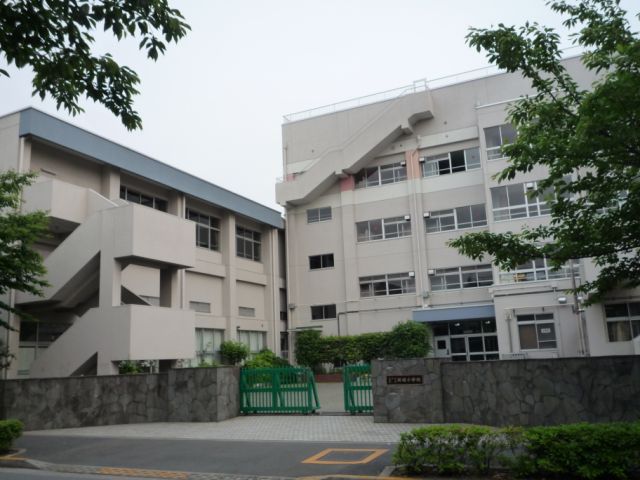 Primary school. Ward Shinbori up to elementary school (elementary school) 370m