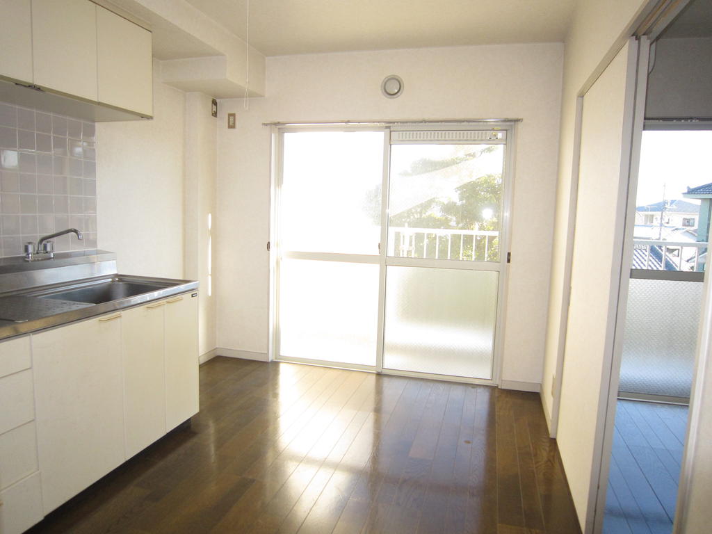 Other room space. DK