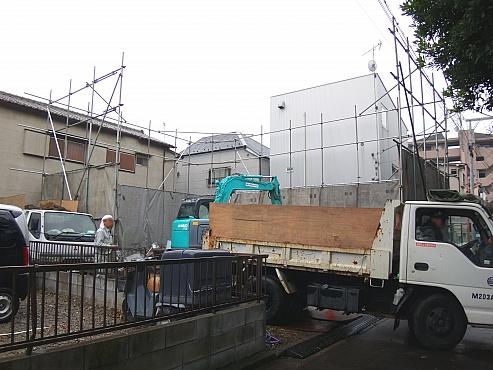 Local photos, including front road. Local (October 29 shooting)