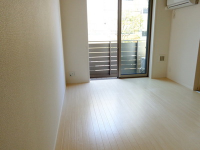 Living and room. Reference photograph