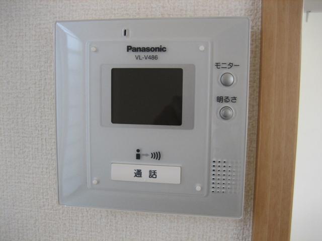 Other Equipment. Convenient TV monitor phone at the time of visitors (the same type)