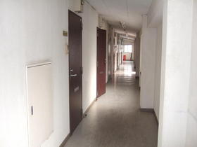 Entrance. Entrance ・ Corridor part