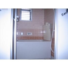 Bath. Bus with reheating