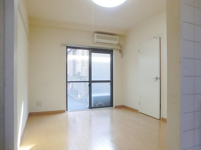 Living and room. Living space. 