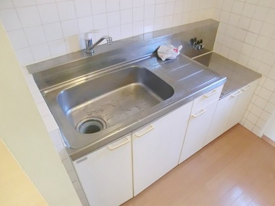 Kitchen. Two-burner stove installation Friendly Kitchen. 
