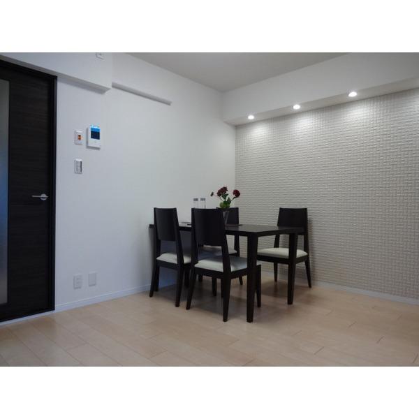 Non-living room. dining