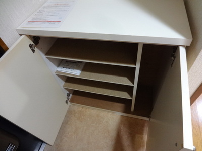 Entrance. Footwear box