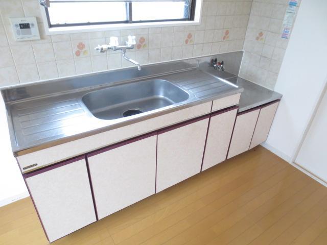 Kitchen. Kitchen (same type)