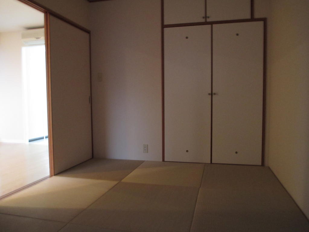 Living and room. Use the Ryukyu tatami