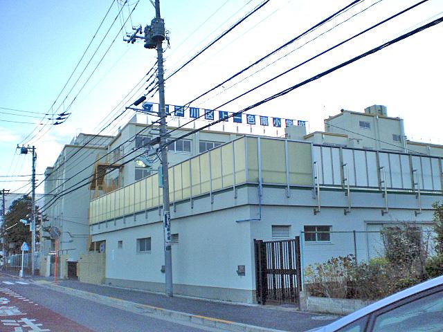 Primary school. Kamiisshiki to South Elementary School 560m