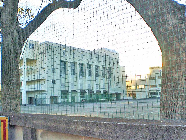 Junior high school. Kamiisshiki 320m until junior high school