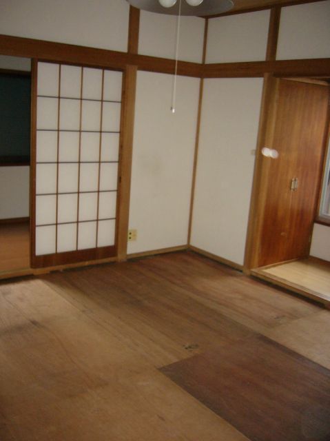 Living and room. Storage also enhance, Each room is also spacious.