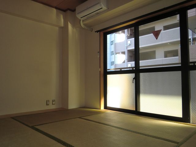 Living and room. room