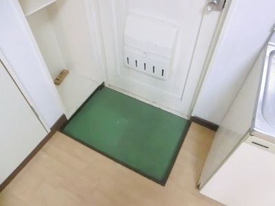 Entrance. It is the entrance space.