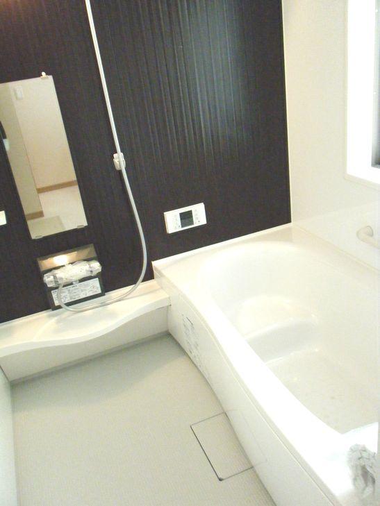 Bathroom. Indoor (11 May 2013) Shooting