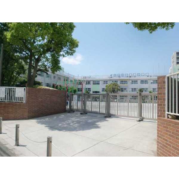 Primary school. 124m to Edogawa Ward Shinozaki elementary school (elementary school)